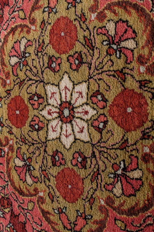 Very Old Fine Persian Saruk Rug at Essie Carpets, Mayfair London