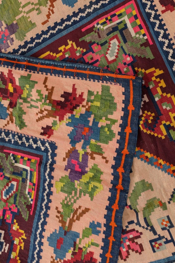 Persian Qashqai Gol Farangi Kilim at Essie Carpets, Mayfair London
