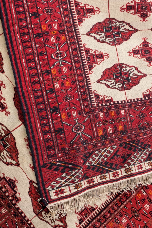 Persian Bukhara Rug at Essie Carpets, Mayfair London
