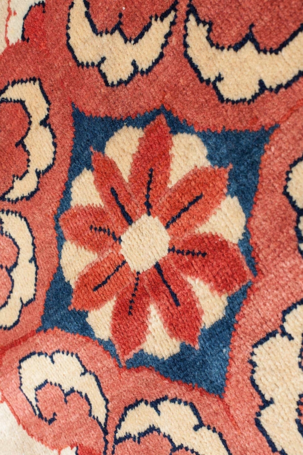 Fine Persian Mahal Rug at Essie Carpets, Mayfair London