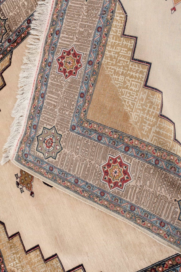 Fine Persian Kashan Rug at Essie Carpets, Mayfair London