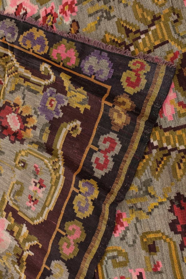 Kilim Gol Farangi Bess Arabian Kilim at Essie Carpets, Mayfair London