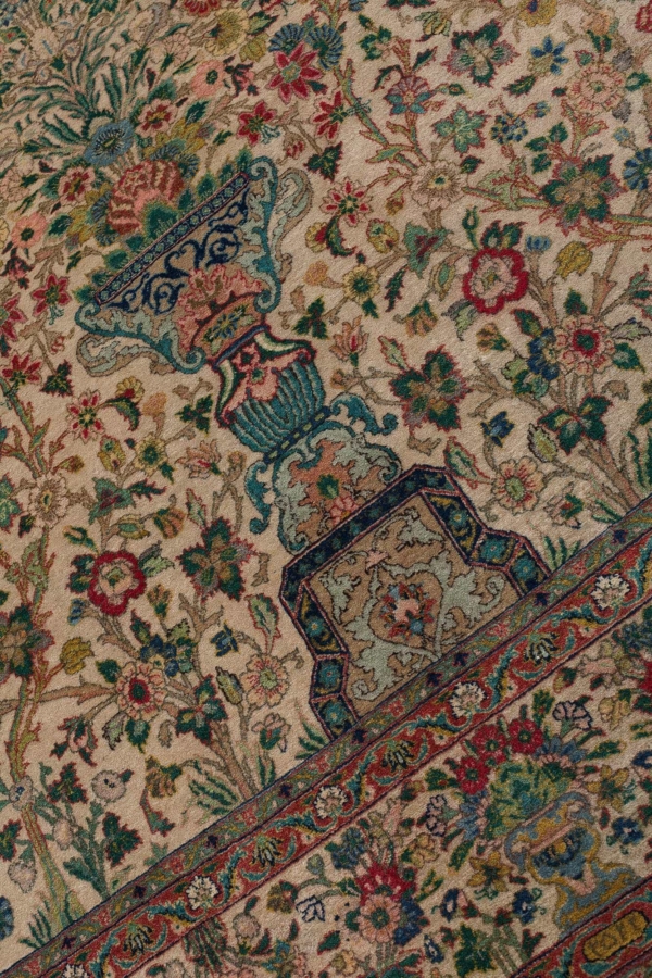 Very Decorative Persian Tabriz Rug at Essie Carpets, Mayfair London
