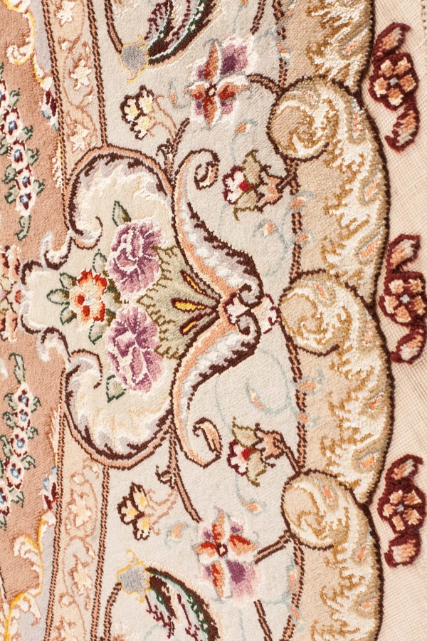 Very Fine Oval Persian Tabriz Rug at Essie Carpets, Mayfair London