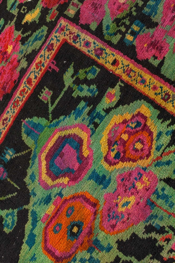 Fine Caucasian Karabakh Gol Farangi Rug at Essie Carpets, Mayfair London