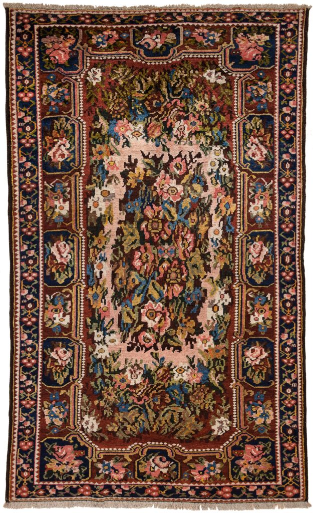 Persian Bakhtiari Gol Farnagi Rug at Essie Carpets, Mayfair London
