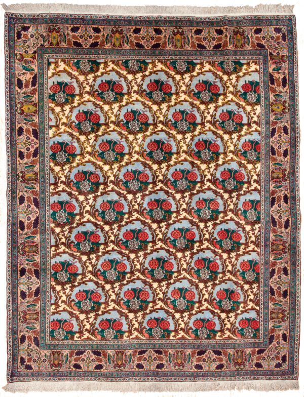 Persian Sanandaj Gol Farangi Carpet at Essie Carpets, Mayfair London