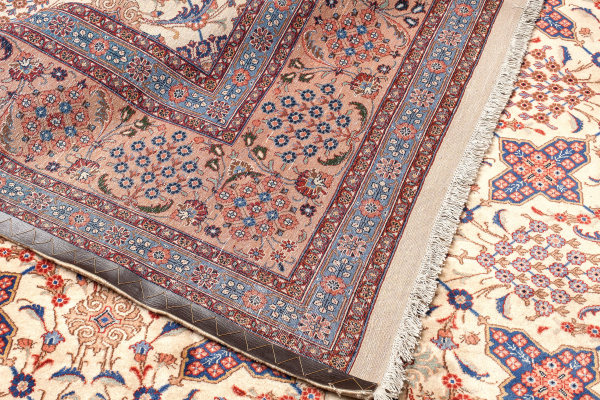 Persian Saruk Wool Carpet