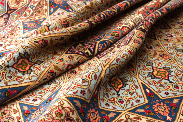 Persian Tabriz Round Rug - Silk and Wool