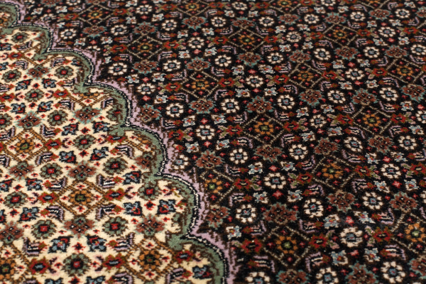 Persian Tabriz Carpet - Medallion Design - Silk and Wool