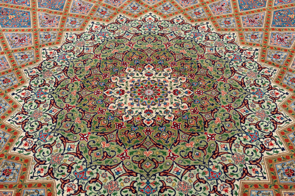 Persian Tabriz Carpet - Fine Wool