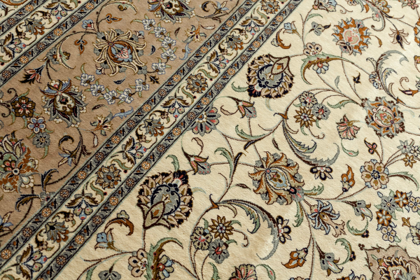 Fine Signed Persian Kashan Carpet - Medallion Design - Pure Silk