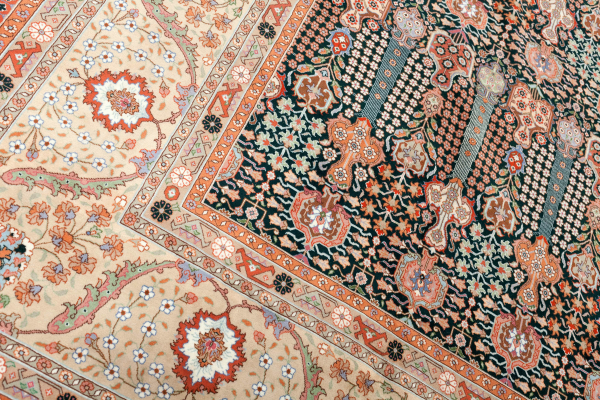 Persian Tabriz Carpet - Fine Silk and Wool
