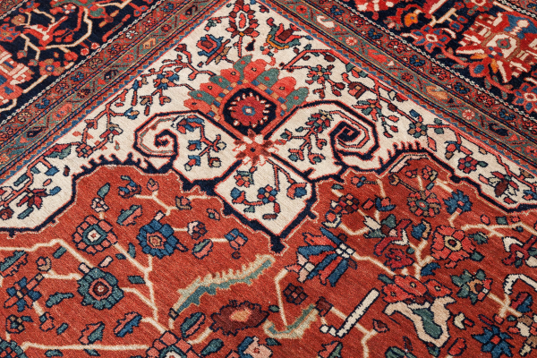 Persian Farahan Saruk Carpet - Wool - Central Medallion