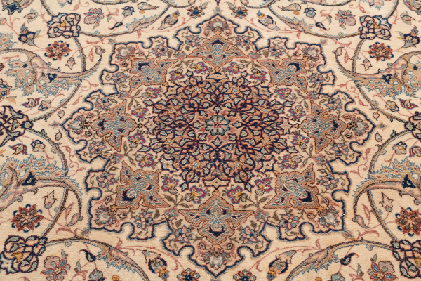 Signed Persian Isfahan Rug - Silk and Wool - Central Medallion