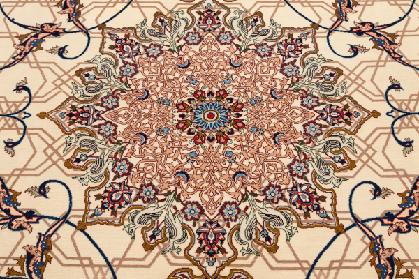 Very Fine Persian Isfahan Central Medallion Rug - Silk and Wool