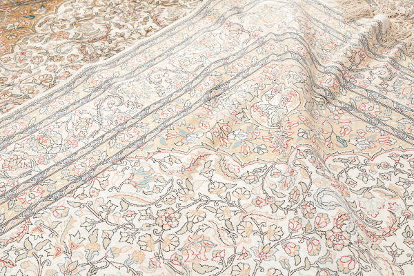 Hereke Turkey Pure Silk - Fine Carpet - Central Medallion - Approx 3x2m (10x7ft) - Light complexion with soft complementary colours throughout