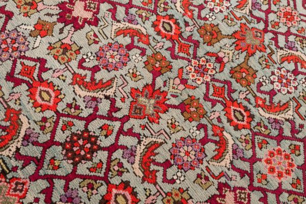 Large Russia Gallery Carpet - Wool - Approx 4.5x2m (15x6ft) - Central Medallion - Herati Design - Neutral complexion on red base