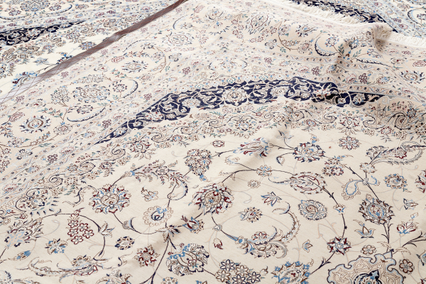 Very Fine Persian Nain Signed Silk and Wool Central Medallion Carpet Approx 3.5x2.5m (12x9ft)