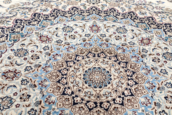 Very Fine Persian Nain Signed Silk and Wool Central Medallion Carpet Approx 3.5x2.5m (12x9ft)