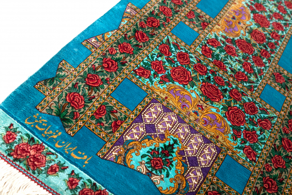 Fine Qum Pure Silk Square Carpet Approx 2.5x2.5m (9x8ft) Central Medallion Light colour complexion with cornucopia of red roses set on light blue base