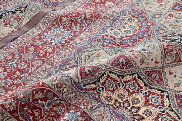 Magnificent Fine Esfahan Rug