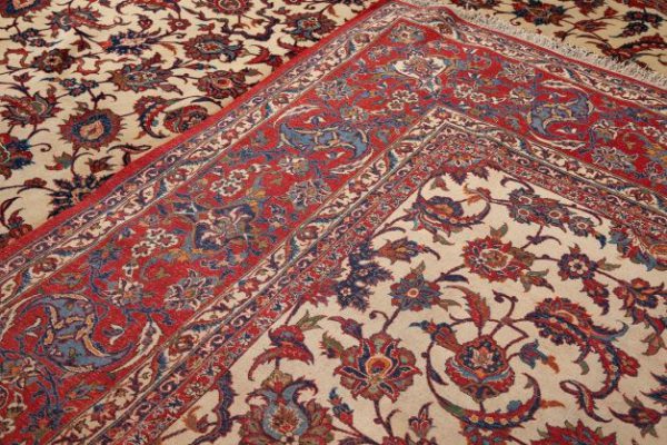 Fine Esfahan carpet 2706