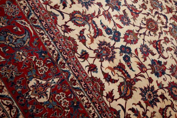 Fine Esfahan carpet 2706
